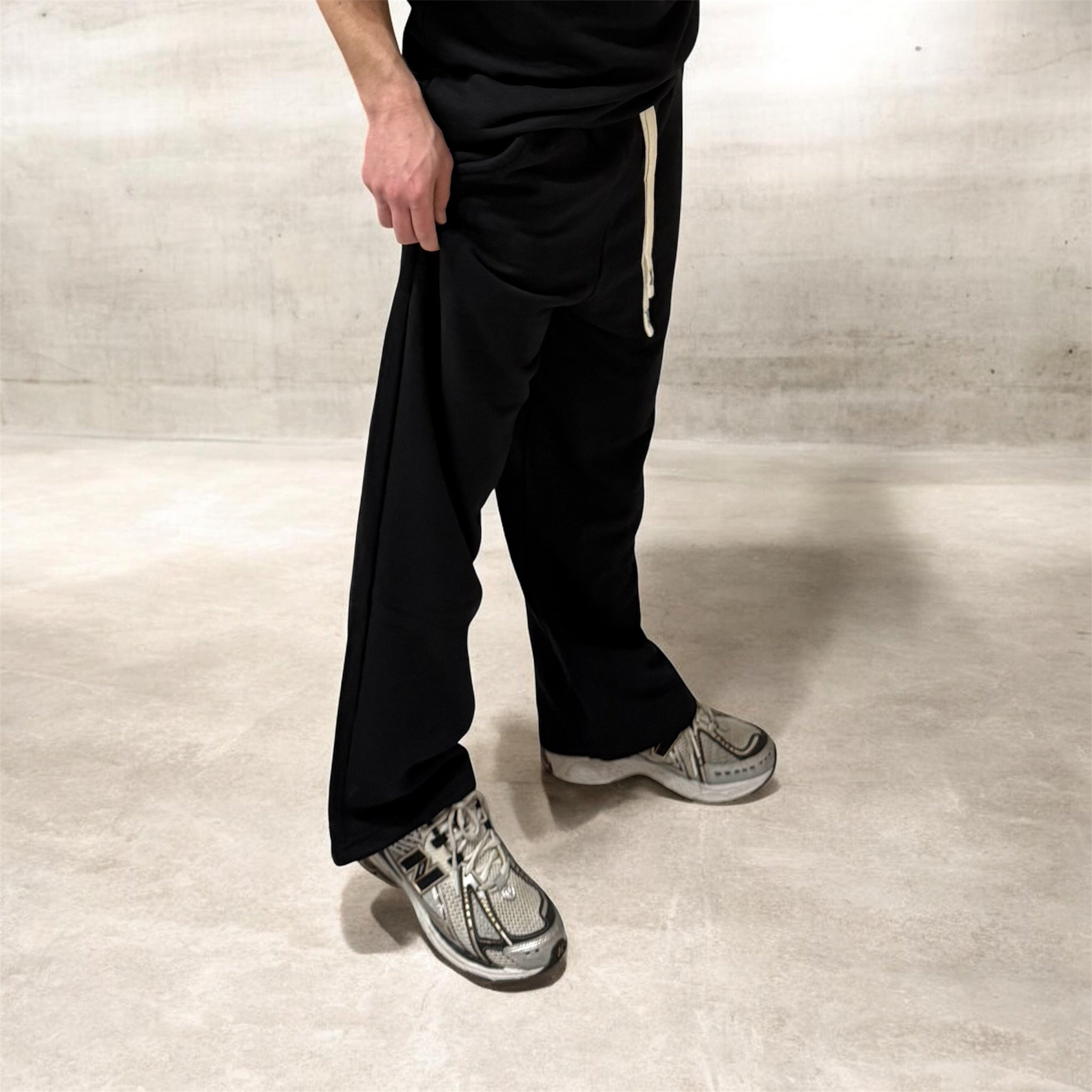 Completo total black